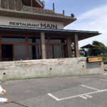 レストラン「MAIN」のテラスで犬と洋食ランチ　絶景の稲村ヶ崎海岸へ　鎌倉
