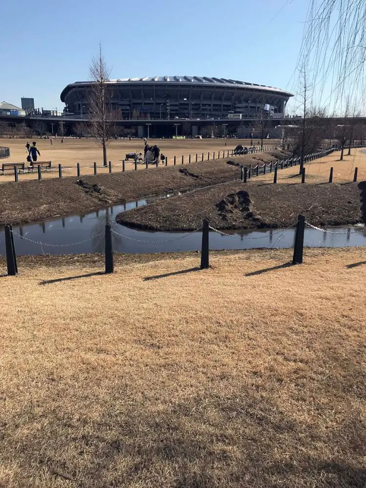 新横浜公園 ドッグラン 駐車場は第３が近い ドッグカフェが周りにないのに注意 子犬の記念日