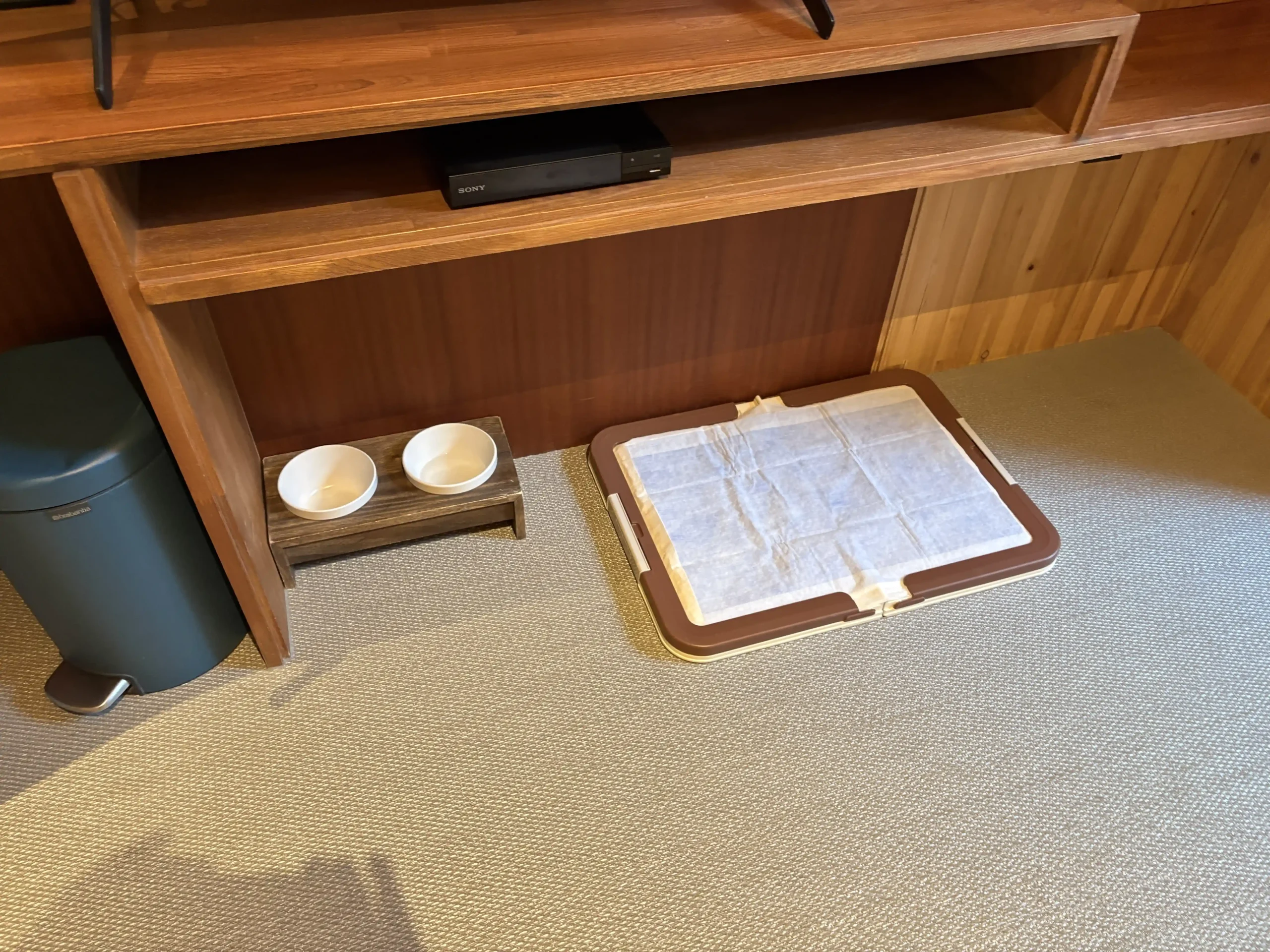 トイレ　食器